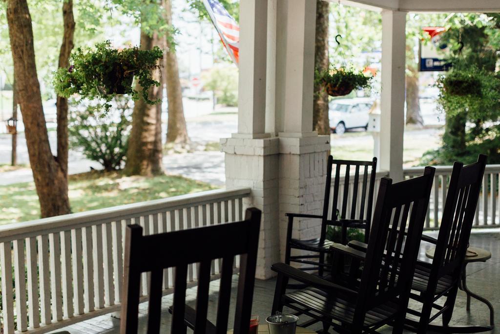 The Charleston Inn Hendersonville Nc Esterno foto