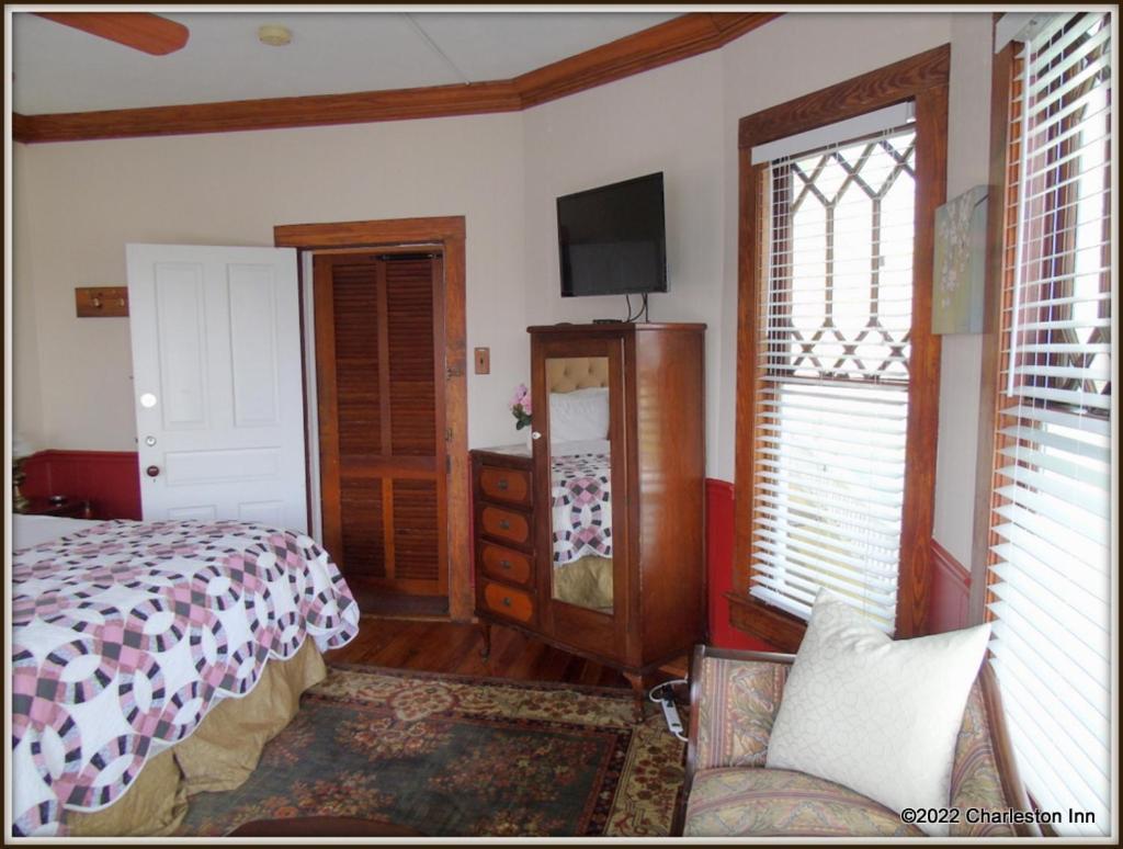 The Charleston Inn Hendersonville Nc Esterno foto