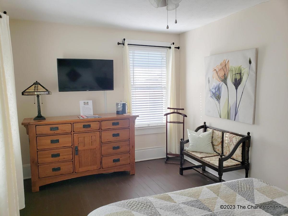 The Charleston Inn Hendersonville Nc Esterno foto